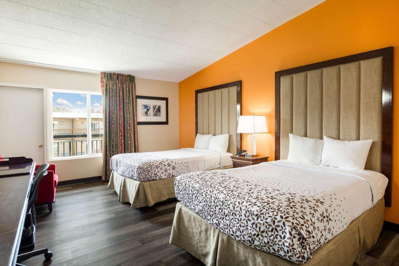 Fairmount Inn & Suites - Stroudsburg, Poconos Делавер-Вотер-Геп Екстер'єр фото